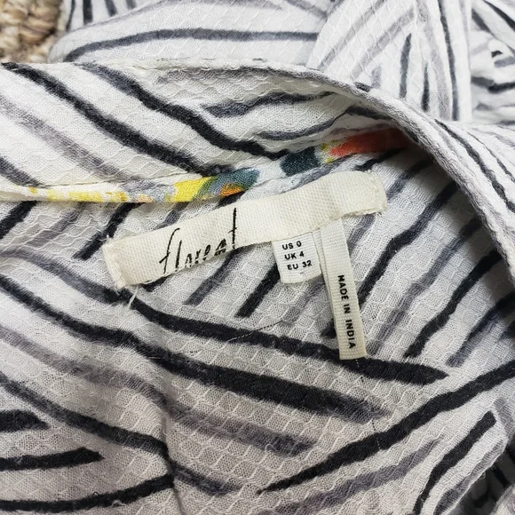 Anthropologie Black and White Patterned Tank Top - Picture 3 of 6